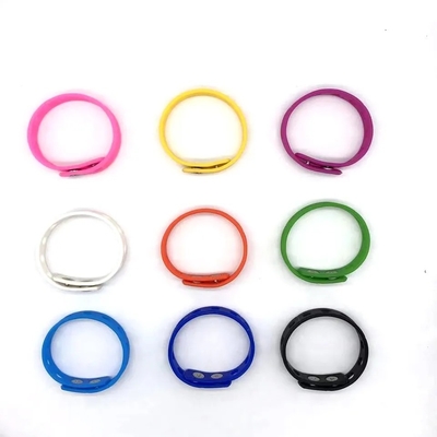 18cm Long Silicone Sports Bracelet with Moulding Service and Customized Ornament