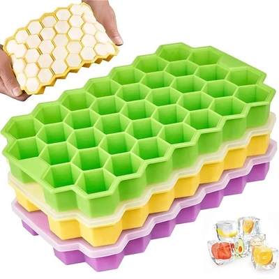 Sustainable Ice Cream Makers Hot Foldable 37-Cavity Honeycomb Silicone Ice Tray with Lid