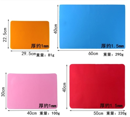 Anti-Skid and Easy Cleaning Silicone Table Mats for Western Food in Rectangle Shape